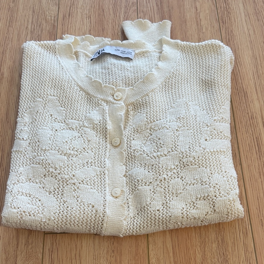 Zara women’s cardigan top